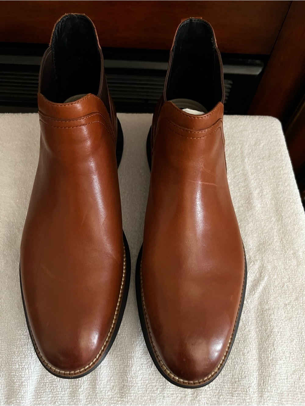 Cole Haan Men's Chukka Boots in Cognac Brown